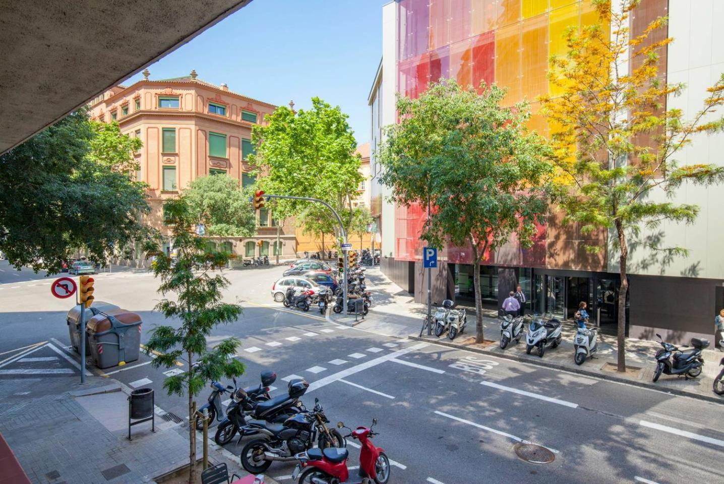 Cozy 2 Bedroom Next To Arc De Triomf Barcelona Exterior foto
