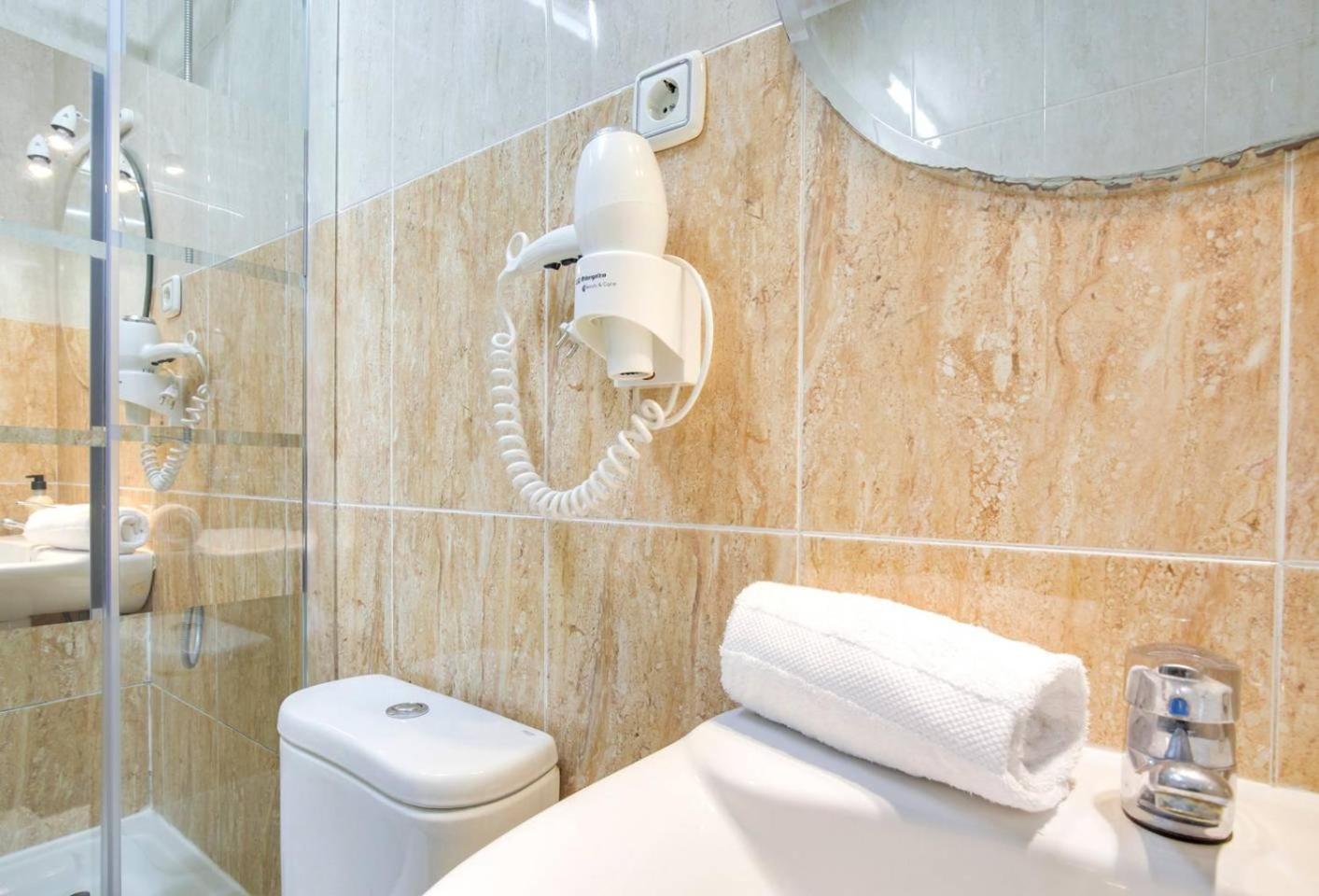 Cozy 2 Bedroom Next To Arc De Triomf Barcelona Exterior foto